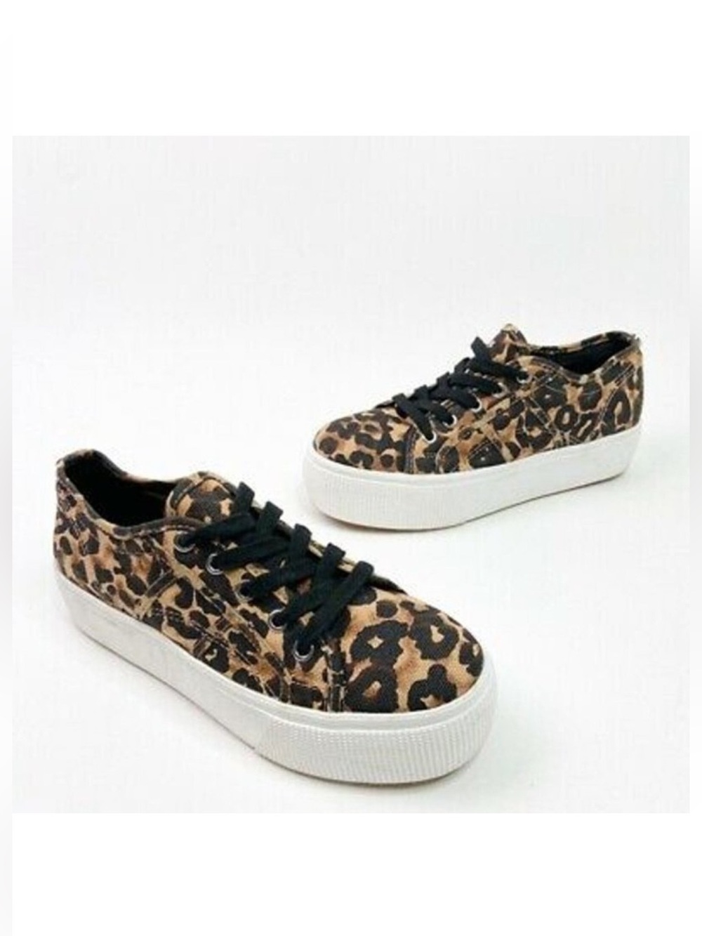 NEW   Emmi Platform Lace Up Sneaker 8.5 Animal Print
